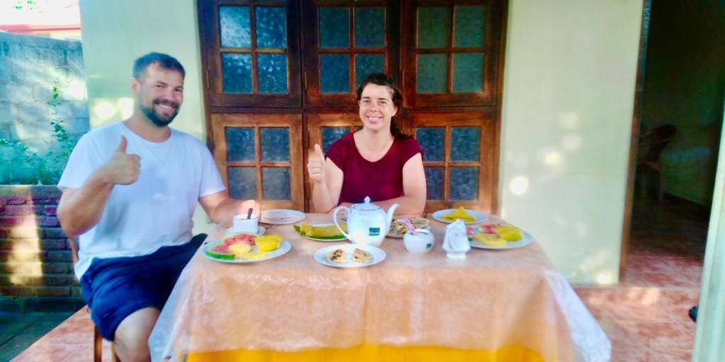 Arani Homestay Polonnaruwa Exteriör bild