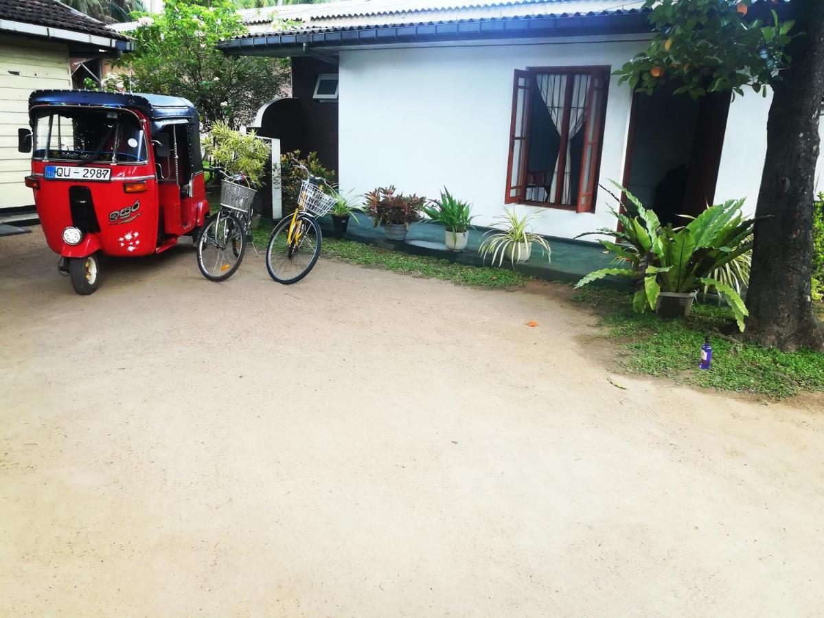 Arani Homestay Polonnaruwa Exteriör bild